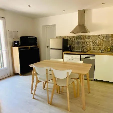 Bel Avec Terrasse Et Beau Jardin Classe 1 Etoile Apartmán *