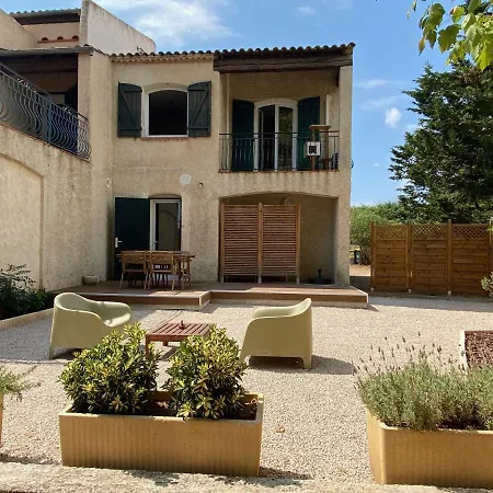 Bel Avec Terrasse Et Beau Jardin Classe 1 Etoile La Ciotat