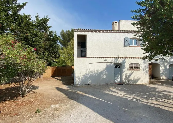 Bel Avec Terrasse Et Beau Jardin Classe 1 Etoile דירה